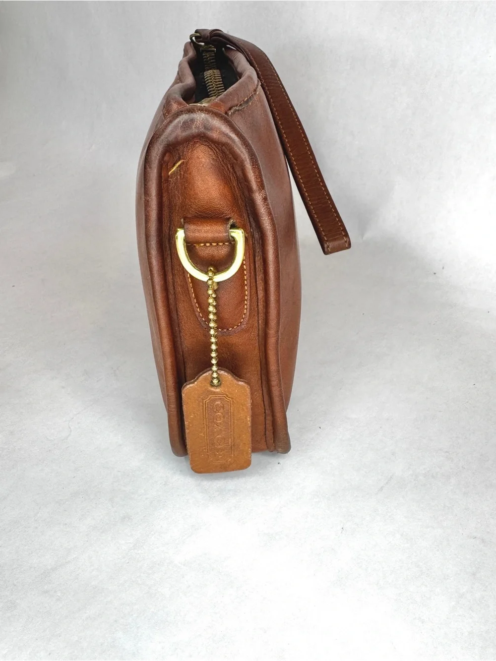 Vintage Coach Basic Bag 9455 British Tan Leather Shoulder Bag Made in USA